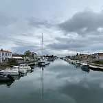 Bineta Boyardville