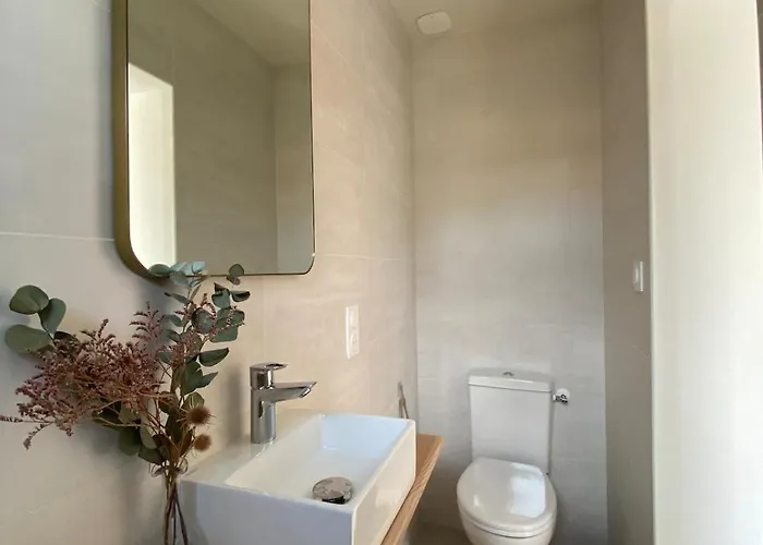 Bineta Villa Boyardville