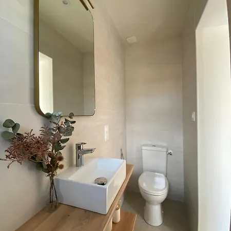 Bineta Villa Boyardville