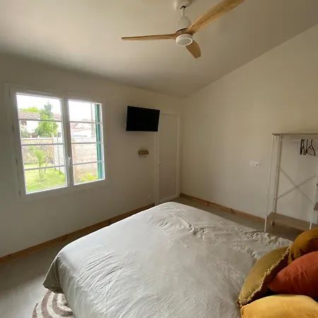 Bineta Villa Boyardville
