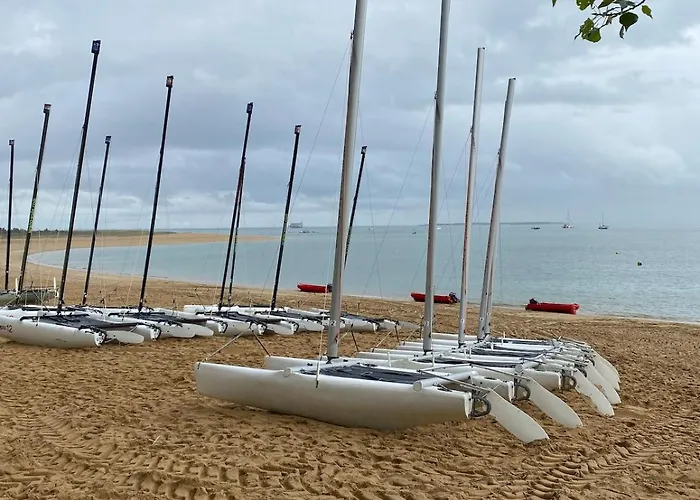 Bineta Villa Boyardville